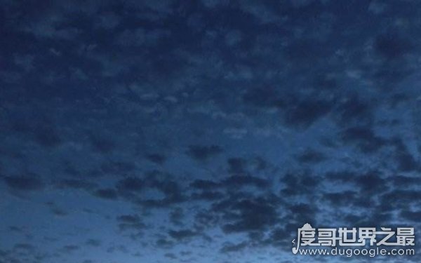 20岁成名的青年诗人，海子最经典的十首短诗（必读佳作）