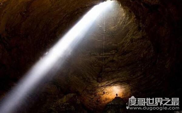 世界上最恐怖的无底洞，库鲁伯亚拉洞穴深不见底（最新记录2197米）