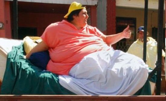 世界上最胖的人1万斤不存在，世界上最胖的人15000斤(已离世)