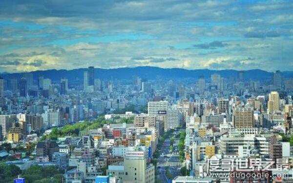 日本4000米高楼，可容纳500万人（预计2050年建成）