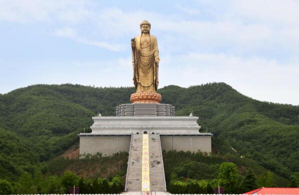世界上第二大佛像，不是乐山大佛而是日本的牛久大佛
