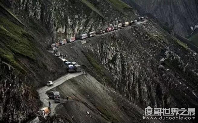 世界十大死亡公路名单，中国上榜3条(稍不留神就跌落悬崖)