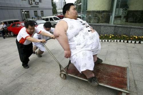 中国最胖的人，相当于四个你的体重（中国第一胖）