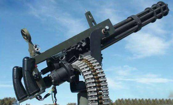 世界上杀伤力最强的枪，加特林M134射速达到6000发\分钟(火神炮)