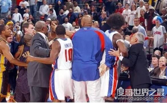 奥本山宫殿事件，关于NBA历史上规模最大群殴事件详细经过