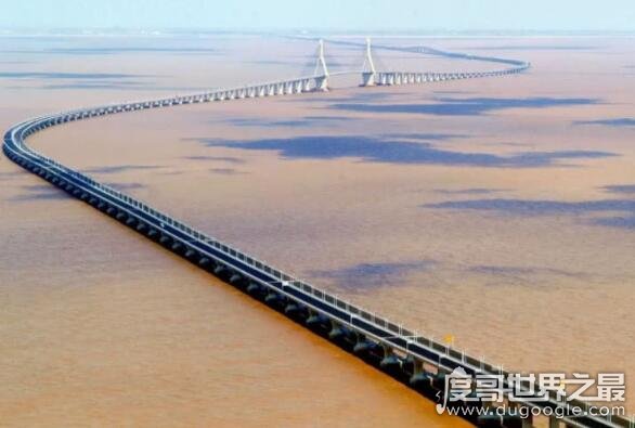 世界上最长的桥梁，丹昆特大桥全长164.851公里(开车要2小时走完)