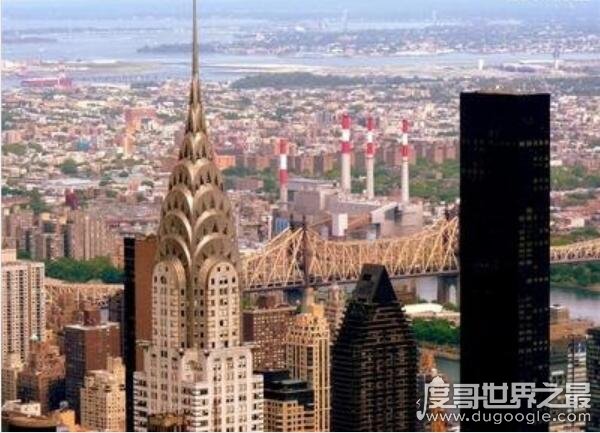 美国的帝国大厦多高，到塔顶总高度为443.7米(共103层)