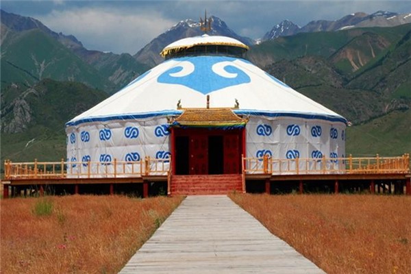 世界上最奇特的房子：草原上的明珠蒙古包（可以随时移动）