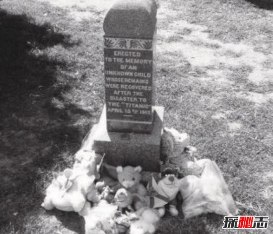 加拿大无名小孩的坟墓，泰坦尼克号上沉没的所有小生命