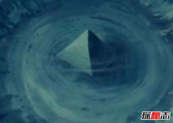 揭秘百慕大三角水下金字塔，水晶材质建筑而成(最大金字塔)