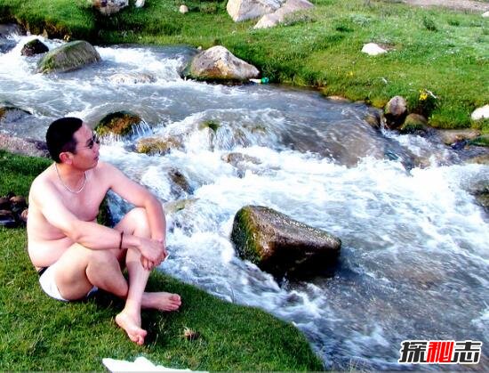 最奇葩节日，藏族洗澡节(露天水池裸体洗澡/八百年历史)