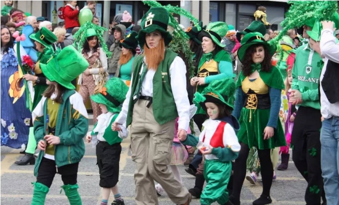 男人自愿戴绿帽子的国家 还喜欢穿裙子（爱尔兰）