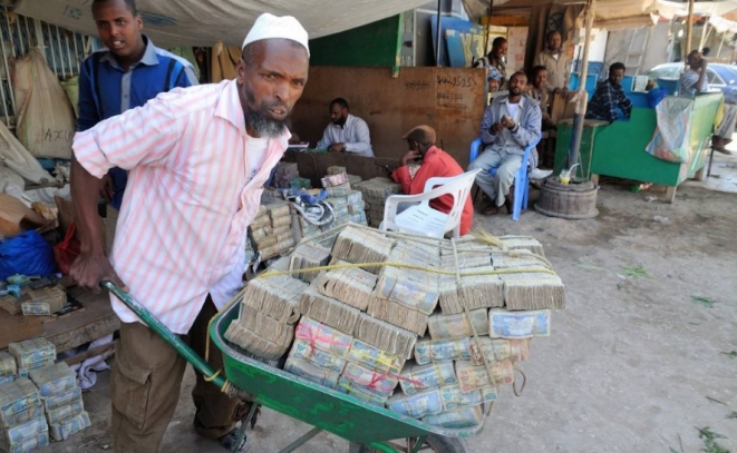 穷的只剩钱的国家 摊位上也会出售钱（索马里兰）