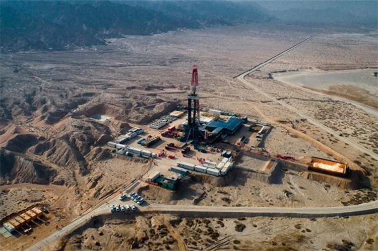超珠峰高度！新疆石油钻井将频出新深度吗？（9300米）