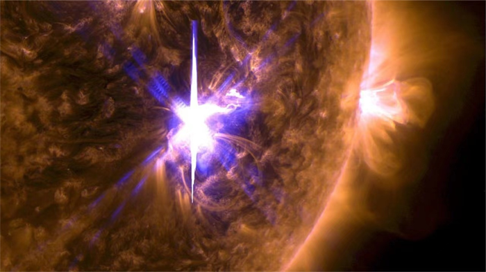 太阳爆发耀斑 地磁暴袭击地球 厄尔尼诺来了（太阳活动）