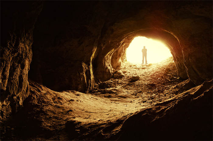 百万年前的神秘洞穴 意外开启了新的世界（确有其事）