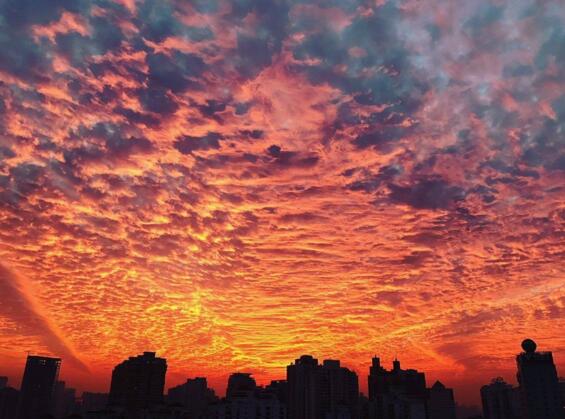 什么是地震云，地震云图片大全(并不能预测地震)