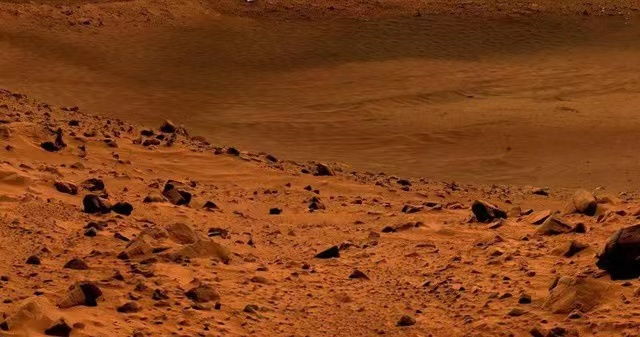 真实火星表面 好奇号在这发现了奇怪的物体（火星研究）