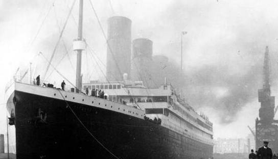 揭开泰坦尼克号沉没之谜，沉船前曾发生诡异事件