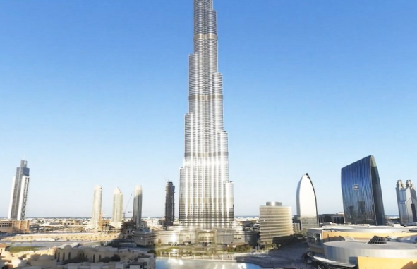 世界上最高的建筑 哈利法塔(高828米)