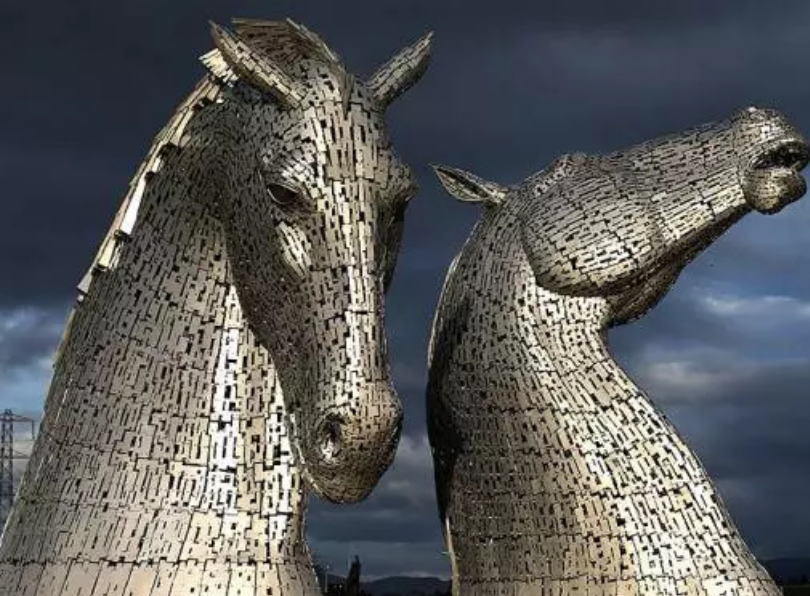 世界最大的马头雕塑，纪念一战牺牲的八百万匹马（栩栩如生）