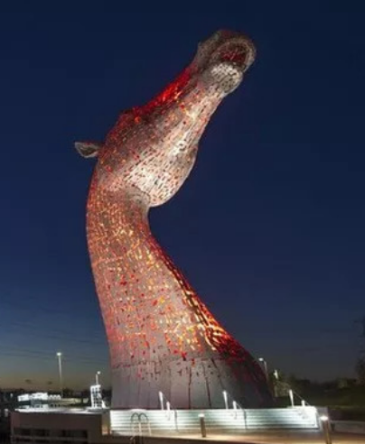世界最大的马头雕塑，纪念一战牺牲的八百万匹马（栩栩如生）