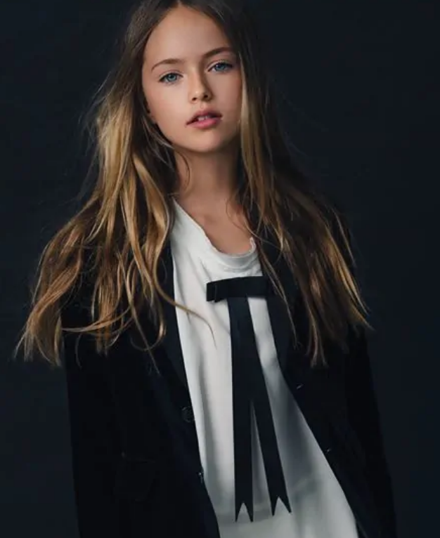 世界上年龄最小的国际超模，十岁登Vogue封面（顶级待遇）