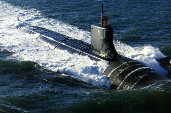 世界上速度最快的个人潜艇 几秒就能潜下94米(时速20.4公里)
