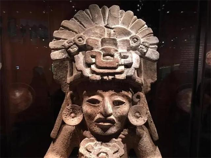 外星人有两个脑袋 玛雅文明的产物带来的暗示（单躯双头雕像）