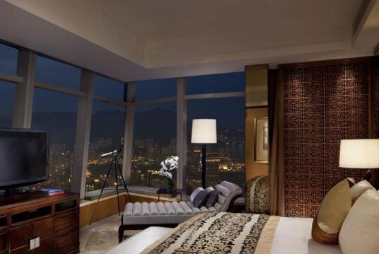 世界上最高的酒店，来自我国香港的丽思卡尔顿酒店，高达484米