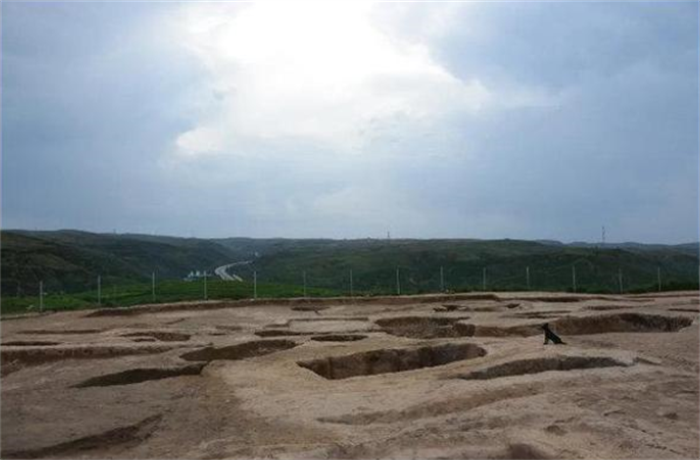 陕西发现古墓近近4000座 最早距今4000多年（陕西古墓）