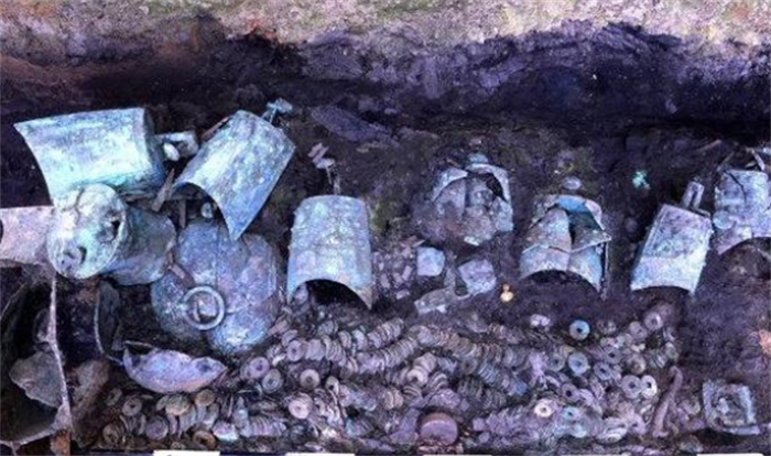 陕西发现古墓近近4000座 最早距今4000多年（陕西古墓）