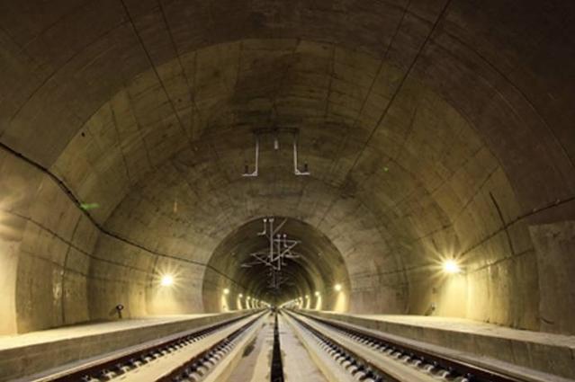 世界上最长的海底隧道，建成完工具有重要意义（付出巨大）