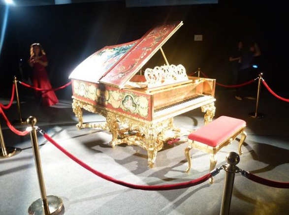 世界上最贵的钢琴，被誉为“一个活着的传奇”
