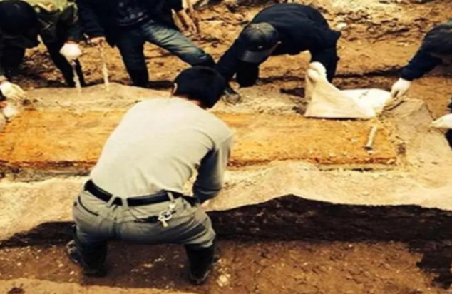 90年代考古发现的一座古墓 女人尸体面目狰狞（凶恶古墓）