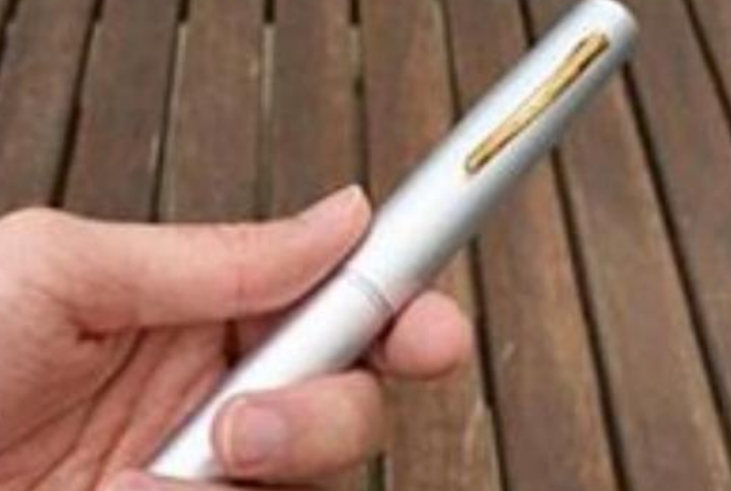 世界上最小的鱼竿，像一只笔一样大小（便携）