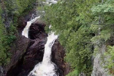 世界上最神秘的瀑布，水源流向何处不知（令人费解）