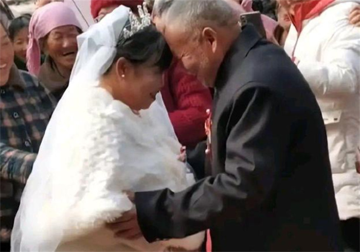 75岁大也迎娶60岁新娘 难道是真爱？（黄昏恋）