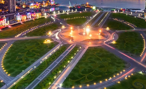 世界上最大的广场，位于我国辽宁省（大连）