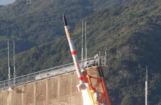 世界最小火箭，日本SS-520-4号机全长9.65米，直径仅52厘米