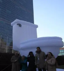 世界上最大的马桶，可以拿来泡澡（重口味）