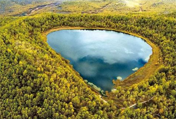 世界上面积最小的湖 木溪湖(15平方米)
