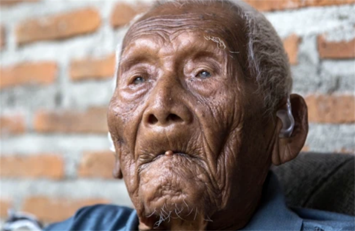 现今世界上最长寿的人是谁 克里斯托(1903年出生)