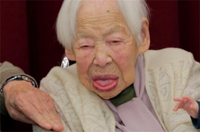世界上最长寿的女性，日本女性大川美佐绪(活了117岁)