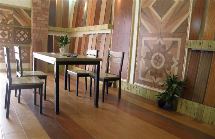 中国瓷地砖外国木地板 那个更好一些（地板选择）