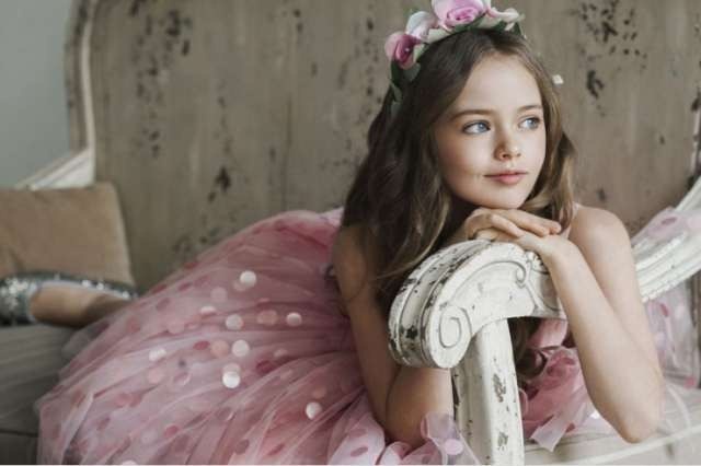世上最美丽的女孩！俄罗斯10岁模特儿惊艳世界的脸孔？