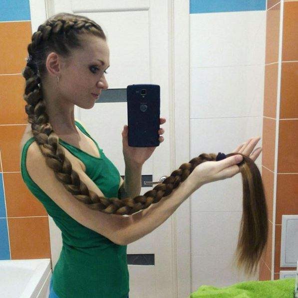 俄罗斯长发公主，1.5米的长发就像芭比娃娃(13年未剪)