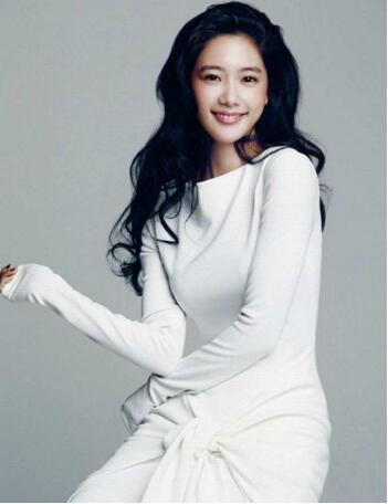 十大最美韩国女星排名，林允儿只能排第六(第一美女李成敏)