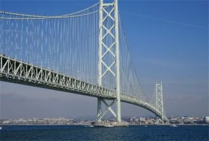 世界上最长的吊桥 可承受里氏8.5级地震(明石海峡大桥)