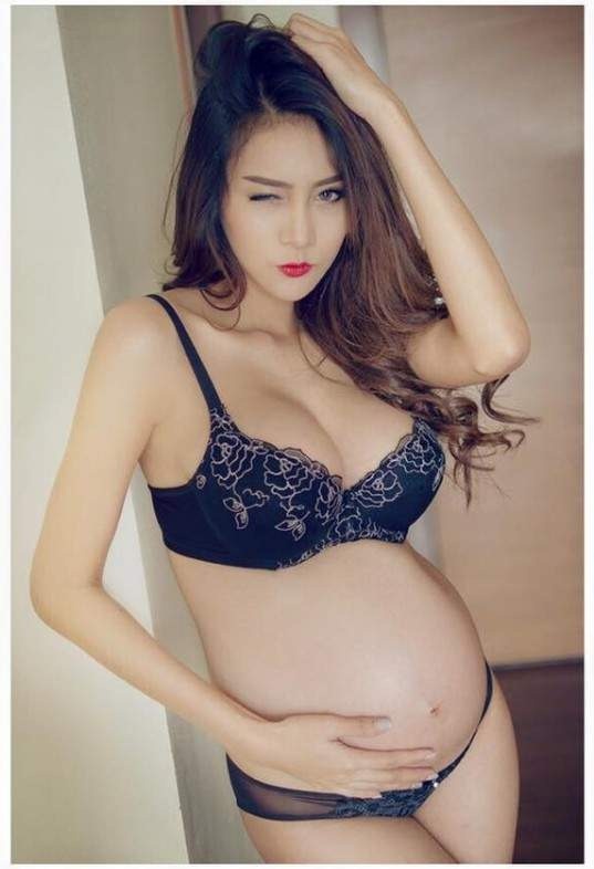泰国最美辣妈Aumboon Sukklai，生完孩子后身材依然好到爆